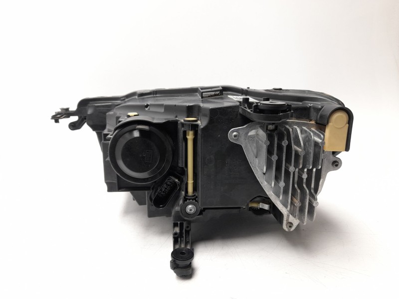 Recambio de faro derecho para volkswagen t-roc (a11, d11) 1.0 tsi referencia OEM IAM  2GA941006F 2481018