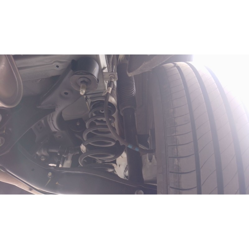 Recambio de amortiguador trasero derecho para kia sportage 1.6 t-gdi 160 cv referencia OEM IAM   
