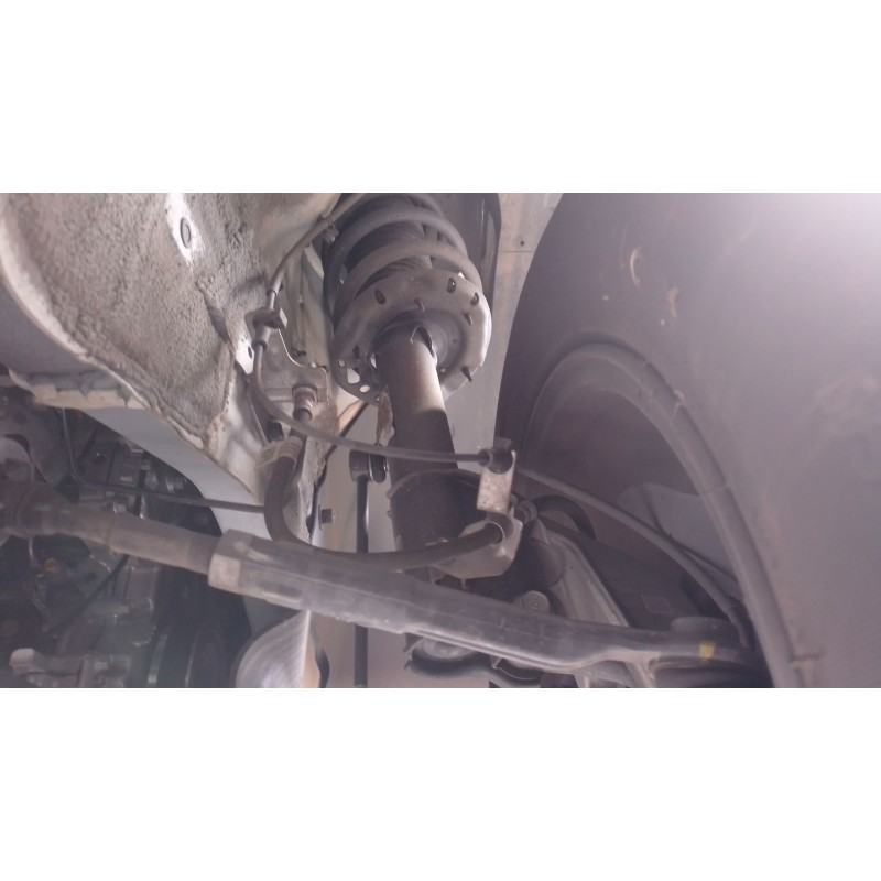 Recambio de amortiguador delantero derecho para kia sportage 1.6 t-gdi 160 cv referencia OEM IAM   