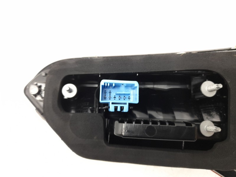 Recambio de piloto trasero izquierdo interior para volkswagen t-roc (a11, d11) 1.0 tsi referencia OEM IAM  2GA945093B 