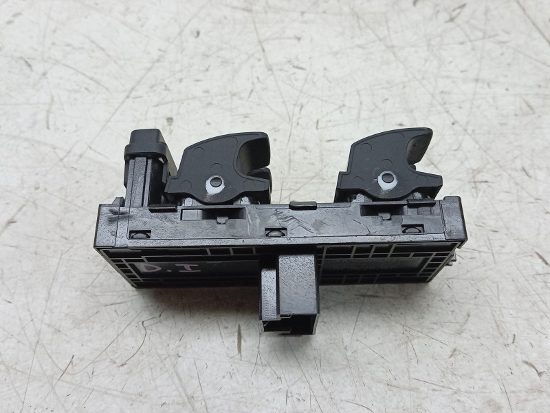 Recambio de mando elevalunas delantero izquierdo para seat leon 1.5 etsi 85 kw (kl) referencia OEM IAM  5G0959857D 143074/IAF330