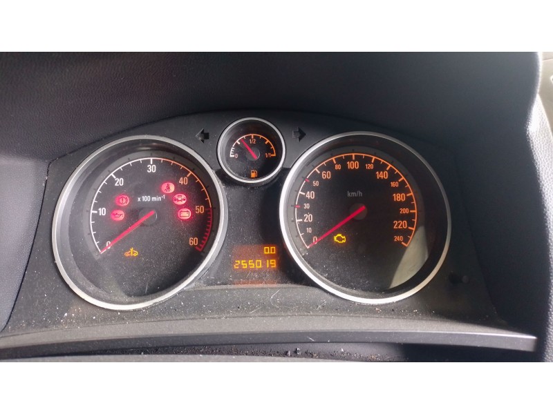 opel zafira / zafira family b (a05) del año 2008