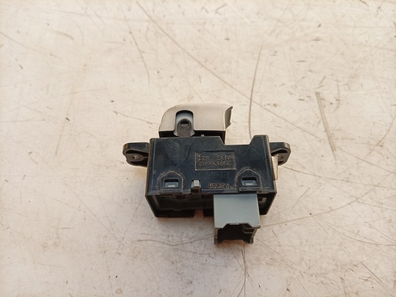 Recambio de mando elevalunas trasero derecho para ssangyong xlv suv e-xgi 160 referencia OEM IAM  8585035000 
