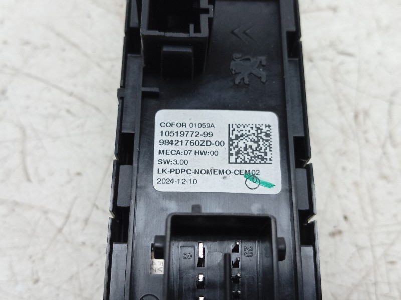 Recambio de mando elevalunas delantero izquierdo para peugeot 2008 allure hybrid 136 edcs6 referencia OEM IAM  98421760ZD 