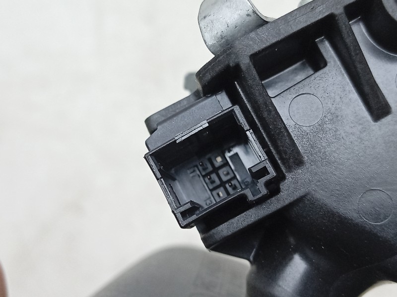 Recambio de espejo para peugeot 2008 allure hybrid 136 edcs6 referencia OEM IAM  9840410080 