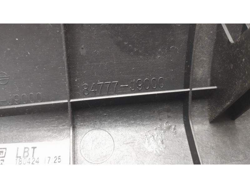 Recambio de moldura para hyundai kona 1.0 tgdi cat referencia OEM IAM 84777J9000  