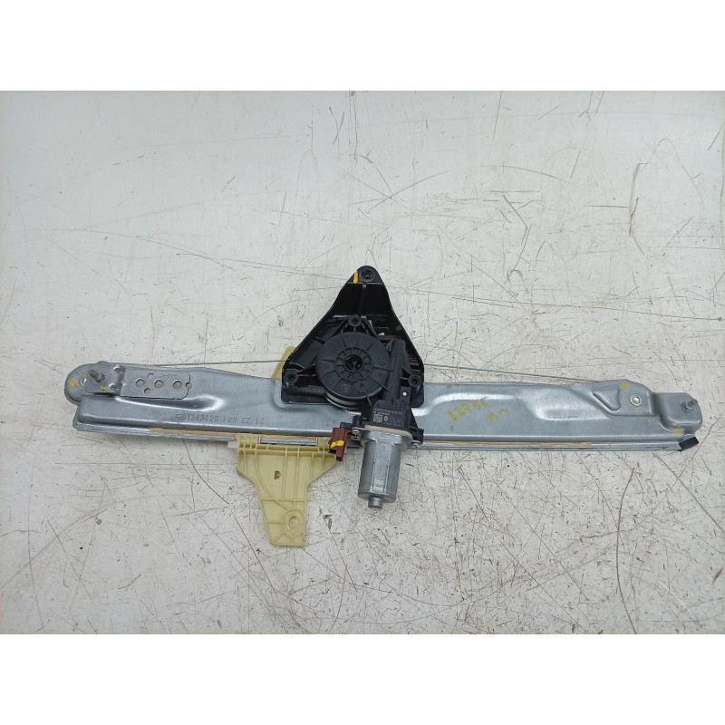 Recambio de elevalunas delantero derecho para dacia sandero iii 1.0 tce 90 eco-g referencia OEM IAM  807209782R 