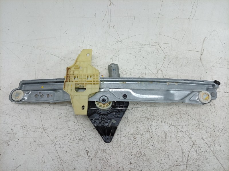 Recambio de elevalunas delantero derecho para dacia sandero iii 1.0 tce 90 eco-g referencia OEM IAM  807209782R 