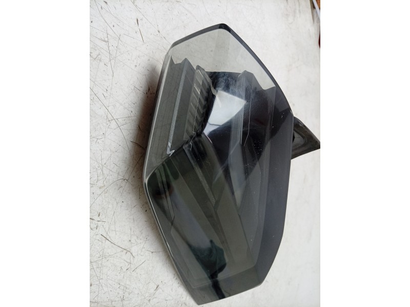 Recambio de piloto trasero derecho para peugeot 2008 allure hybrid 136 edcs6 referencia OEM IAM  9850439980 