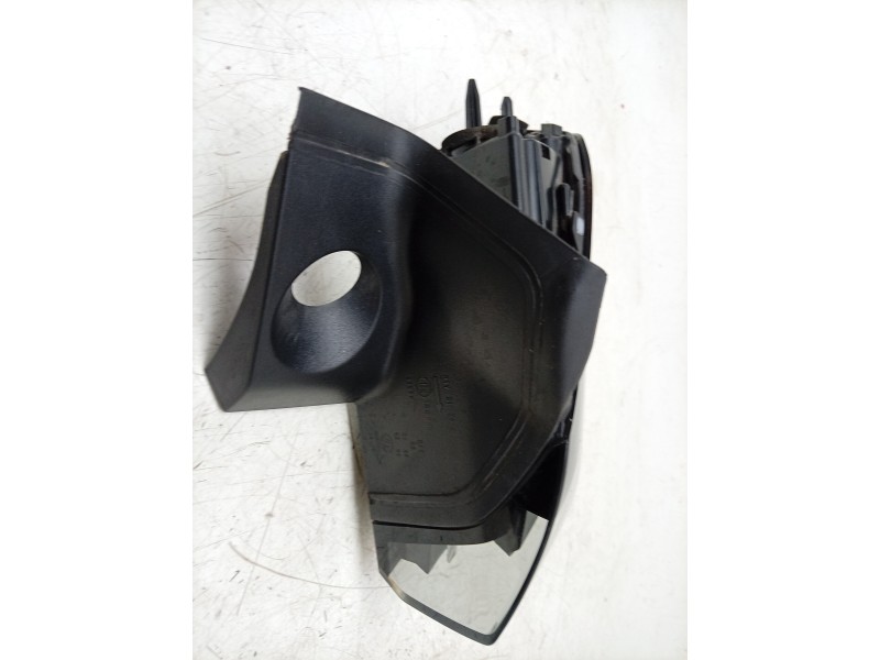 Recambio de piloto trasero derecho para peugeot 2008 allure hybrid 136 edcs6 referencia OEM IAM  9850439980 