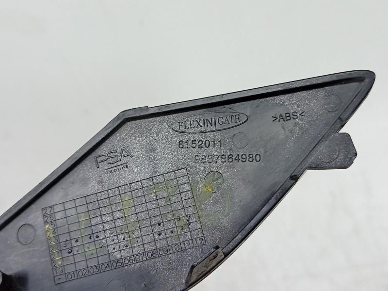 Recambio de moldura para peugeot 308 sw iii (fc_, fj_, fr_, f4_, fn_) bluehdi 130 (fcyhzl, fcyhzt) referencia OEM IAM  983786498