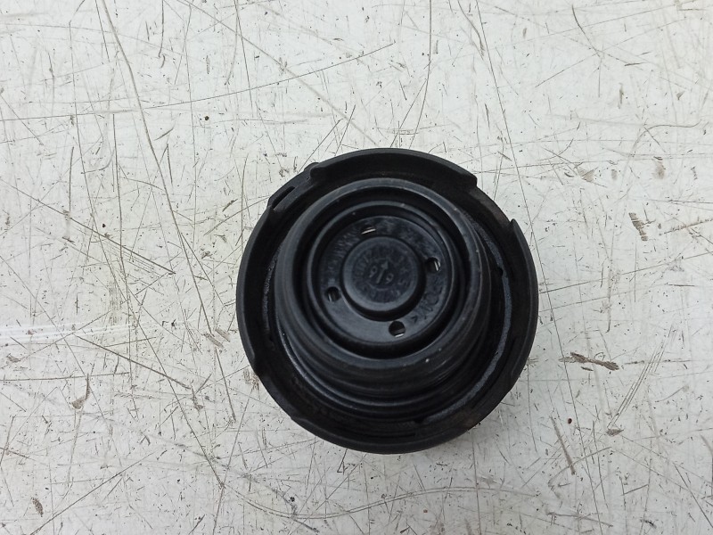 Recambio de tapon combustible para seat toledo ii (1m2) 1.9 tdi referencia OEM IAM  1J0201553C 