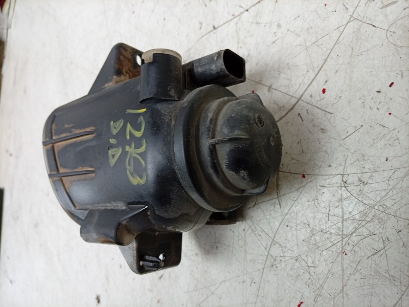 Recambio de faro antiniebla derecho para seat toledo ii (1m2) 1.9 tdi referencia OEM IAM  1M0941700A 