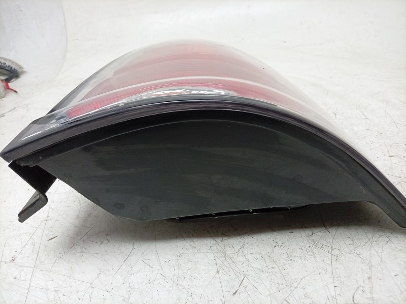 Recambio de piloto trasero derecho para opel zafira / zafira family b (a05) 1.9 cdti (m75) referencia OEM IAM  93190793 104LLF31