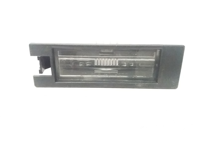 Recambio de piloto matricula para peugeot 308 1.6 blue-hdi fap referencia OEM IAM 13251931  