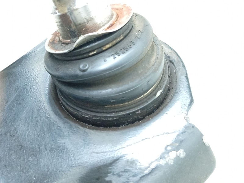 Recambio de brazo suspension inferior delantero derecho para mazda 3 hatchback (bp) 2.0 skyactiv-g m hybrid referencia OEM IAM  