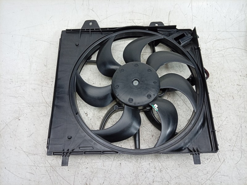 Recambio de electroventilador para peugeot 208 5p allure hybrid 110 edcs6 referencia OEM IAM 9823959280 9839344280 470172