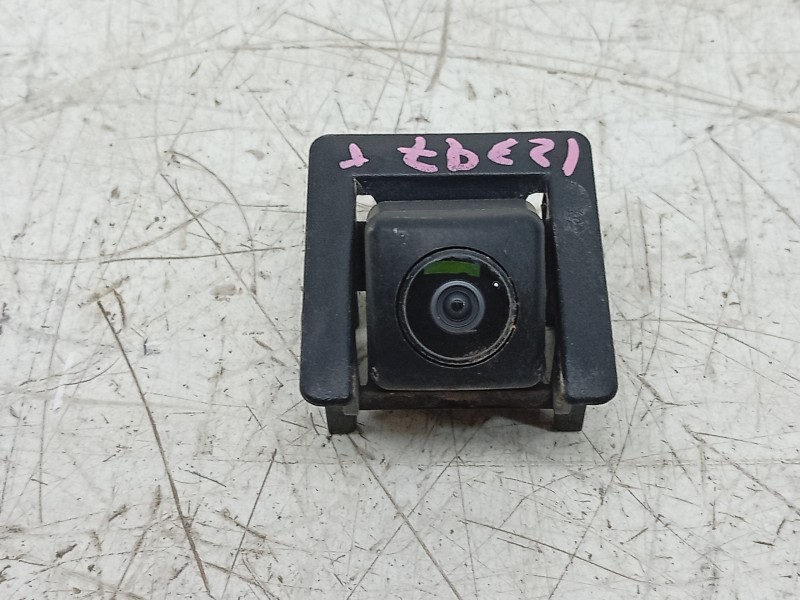 Recambio de camara vision trasera para mazda 3 sedán 2.5 e-skyactiv-g referencia OEM IAM  B0L167RC0 