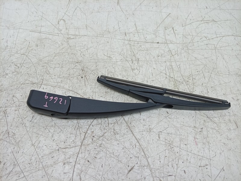 Recambio de brazo limpia trasero para ebro s400 hybrid referencia OEM IAM  608000545AA 
