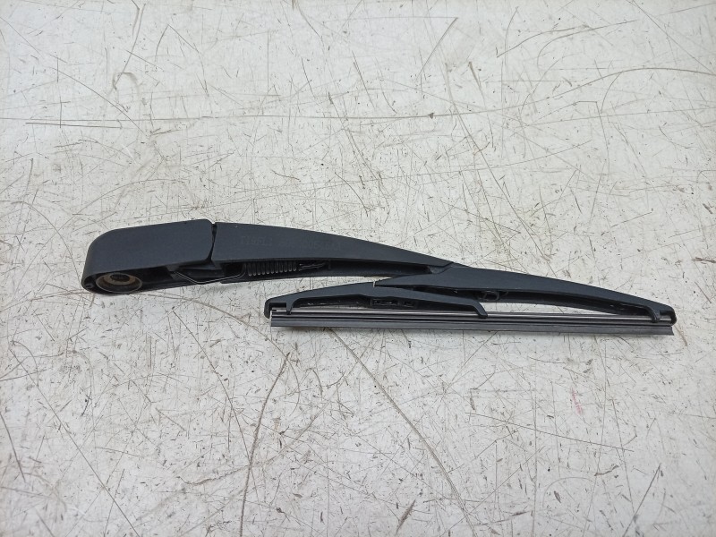 Recambio de brazo limpia trasero para ebro s400 hybrid referencia OEM IAM  608000545AA 