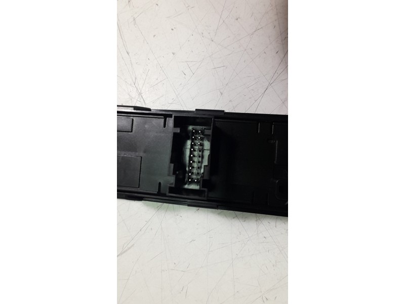 Recambio de mando elevalunas delantero izquierdo para peugeot 206 berlina referencia OEM IAM 9654859677 141021 26455