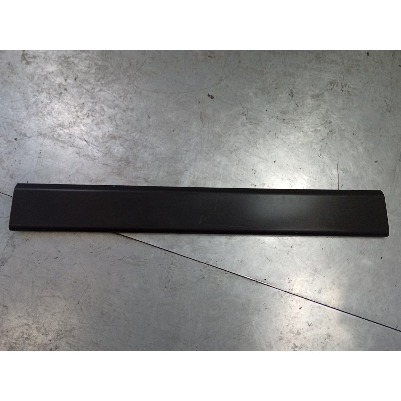 Recambio de moldura para renault master iii furgoneta (fv) 2.3 dci 150 fwd (fv0f, fv03) referencia OEM IAM  828200148R 107199293