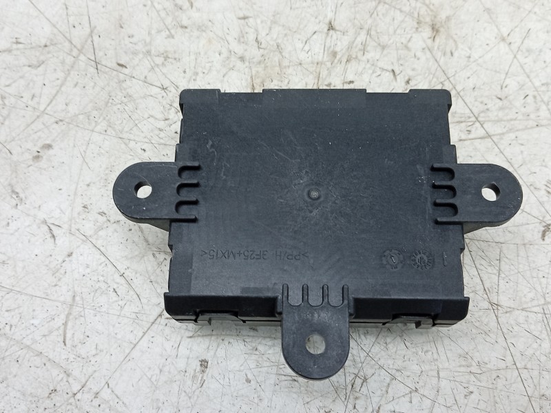 Recambio de modulo confort para land rover range rover velar (l560) 2.0 p300 si4 4x4 referencia OEM IAM  J8A214D618CC 