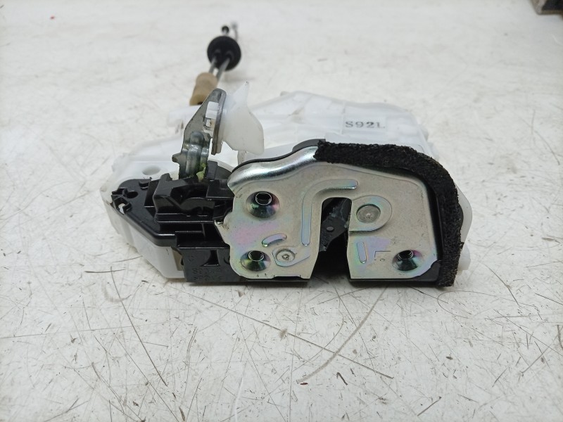 Recambio de cerradura puerta trasera izquierda para mazda 3 hatchback (bp) 2.0 skyactiv-g m hybrid referencia OEM IAM  BDMC73310