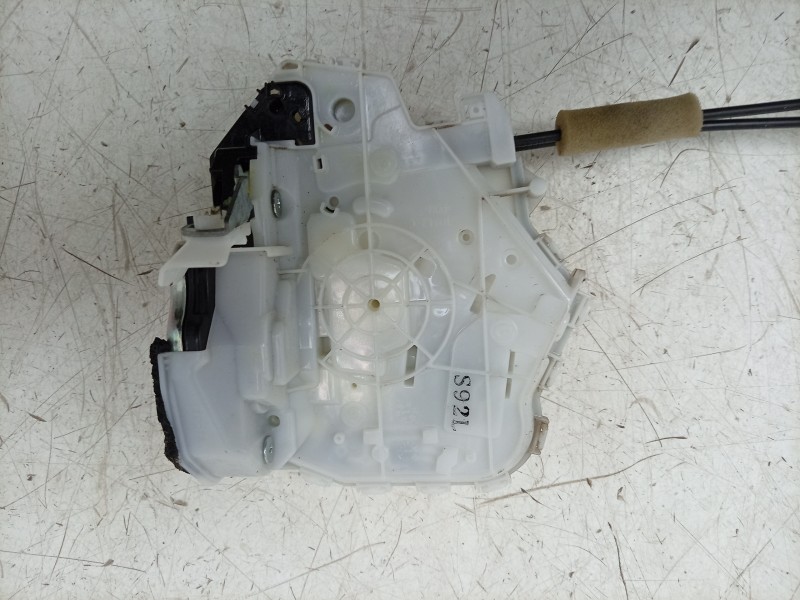 Recambio de cerradura puerta trasera izquierda para mazda 3 hatchback (bp) 2.0 skyactiv-g m hybrid referencia OEM IAM  BDMC73310