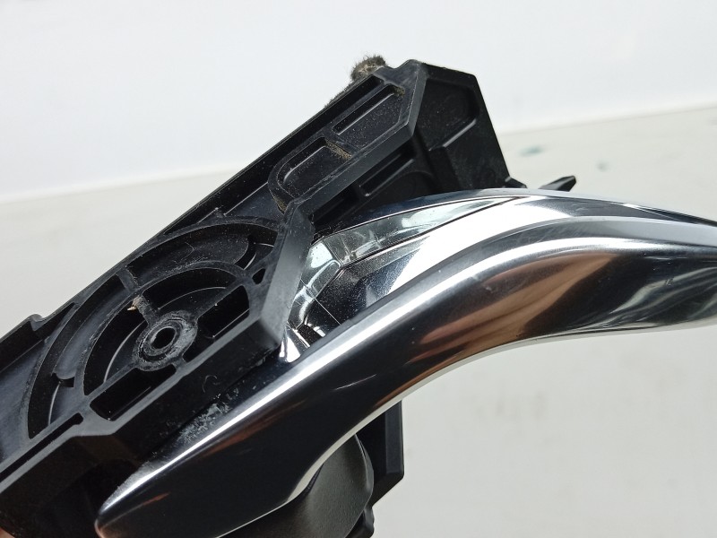 Recambio de maneta interior delantera izquierda para mazda 3 hatchback (bp) 2.0 skyactiv-g m hybrid referencia OEM IAM  KD53T831