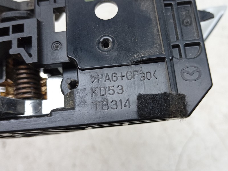 Recambio de maneta interior delantera izquierda para mazda 3 hatchback (bp) 2.0 skyactiv-g m hybrid referencia OEM IAM  KD53T831