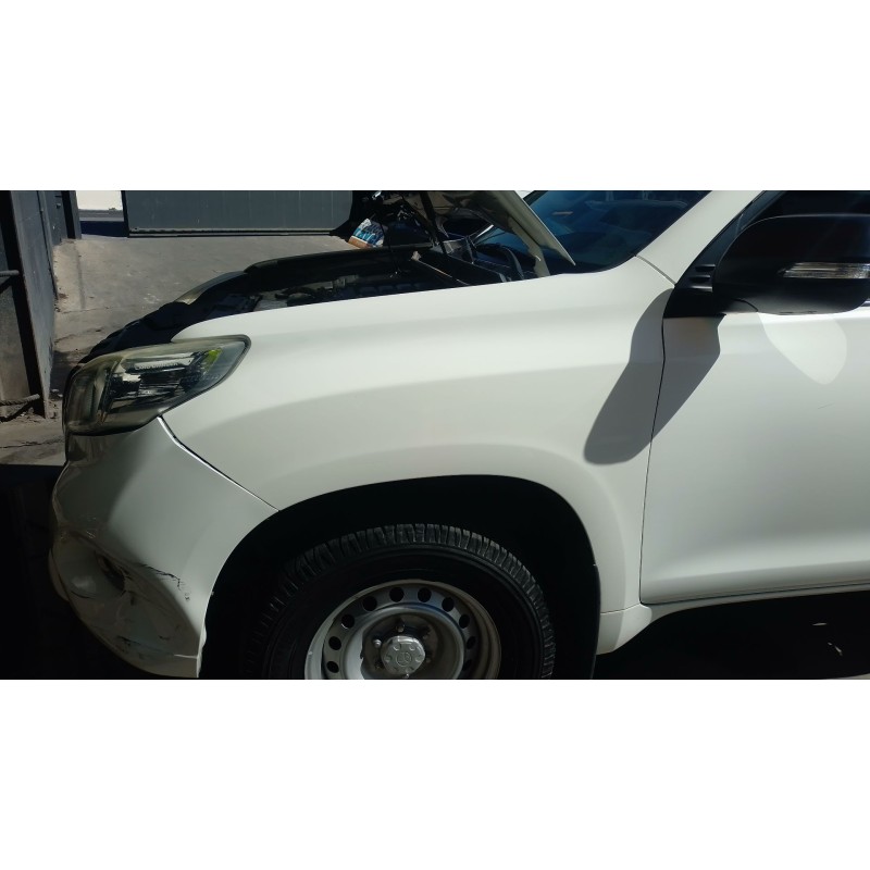 Recambio de aleta delantera izquierda para toyota land cruiser 3p 3.0 d-4d 190 cv referencia OEM IAM   