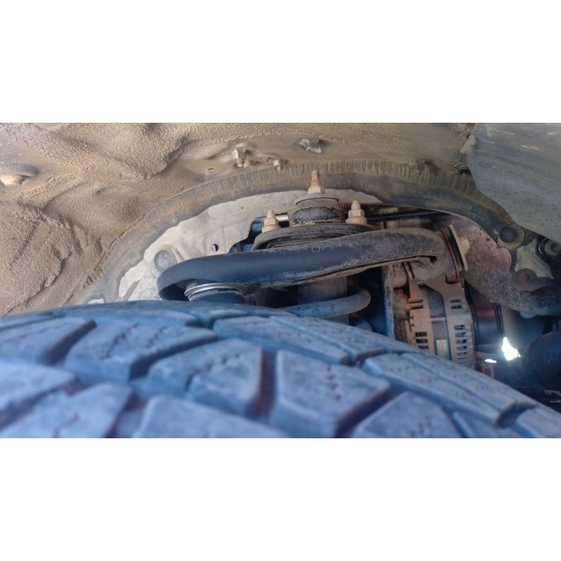 Recambio de brazo suspension superior delantero derecho para toyota land cruiser 3p 3.0 d-4d 190 cv referencia OEM IAM   