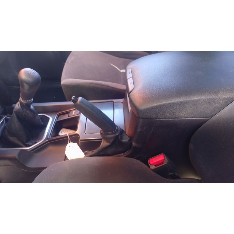 Recambio de palanca freno para toyota land cruiser 3p 3.0 d-4d 190 cv referencia OEM IAM   
