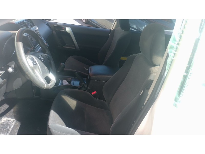 Recambio de asiento delantero izquierdo para toyota land cruiser 3p 3.0 d-4d 190 cv referencia OEM IAM   