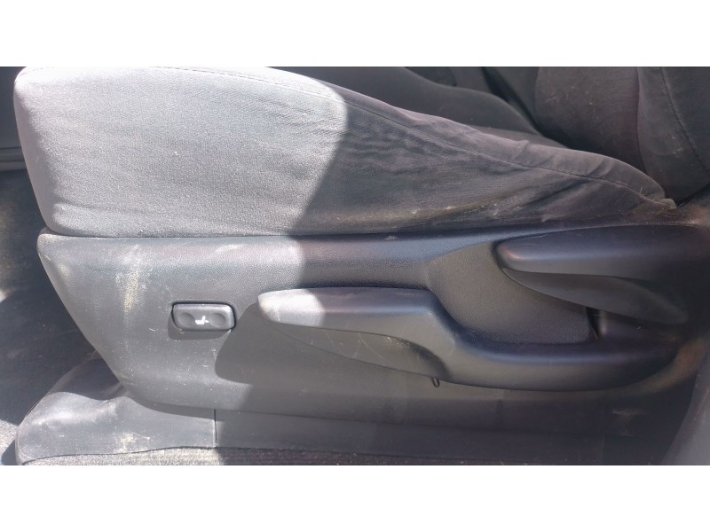 Recambio de asiento delantero izquierdo para toyota land cruiser 3p 3.0 d-4d 190 cv referencia OEM IAM   