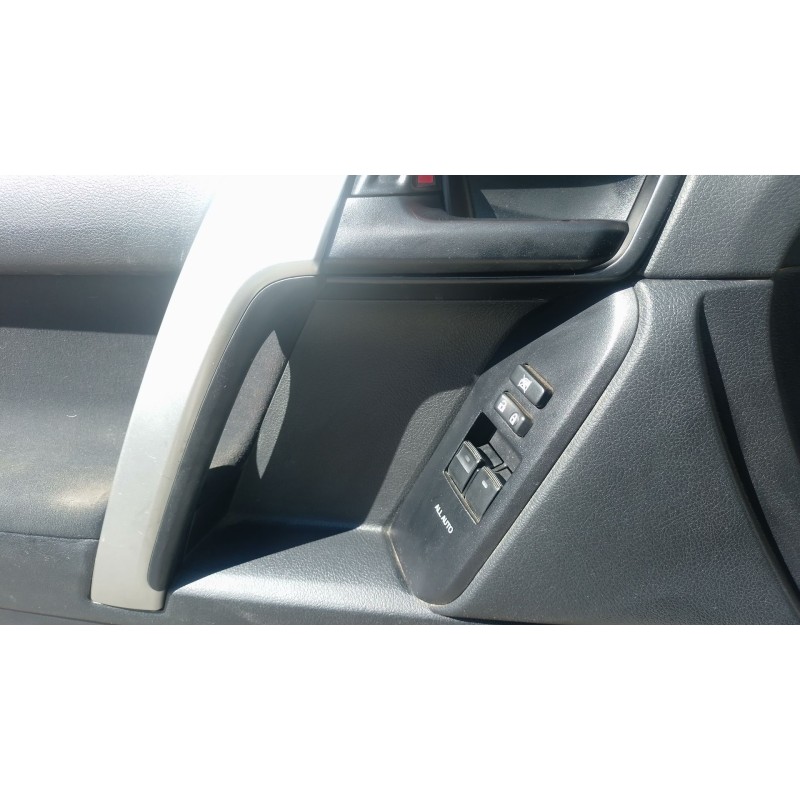 Recambio de mando elevalunas delantero izquierdo para toyota land cruiser 3p 3.0 d-4d 190 cv referencia OEM IAM   