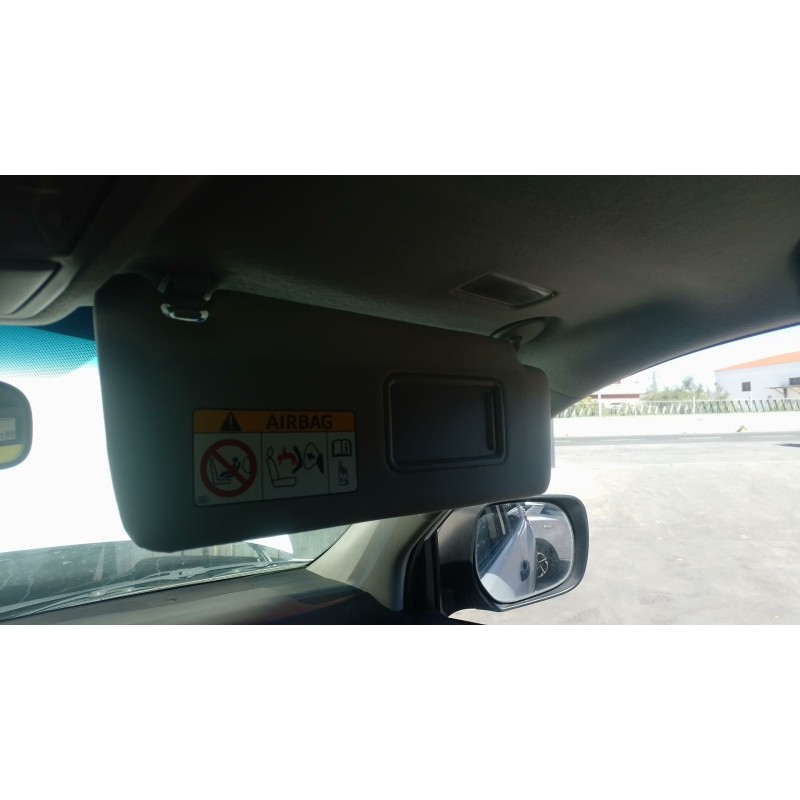 Recambio de parasol derecho para toyota land cruiser 3p 3.0 d-4d 190 cv referencia OEM IAM   