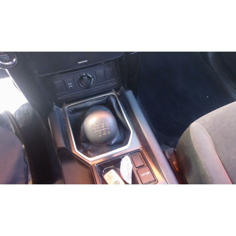 Recambio de pomo palanca cambio para toyota land cruiser 3p 3.0 d-4d 190 cv referencia OEM IAM   