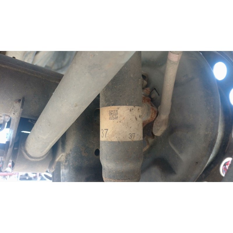 Recambio de amortiguador trasero izquierdo para toyota land cruiser 3p 3.0 d-4d 190 cv referencia OEM IAM   