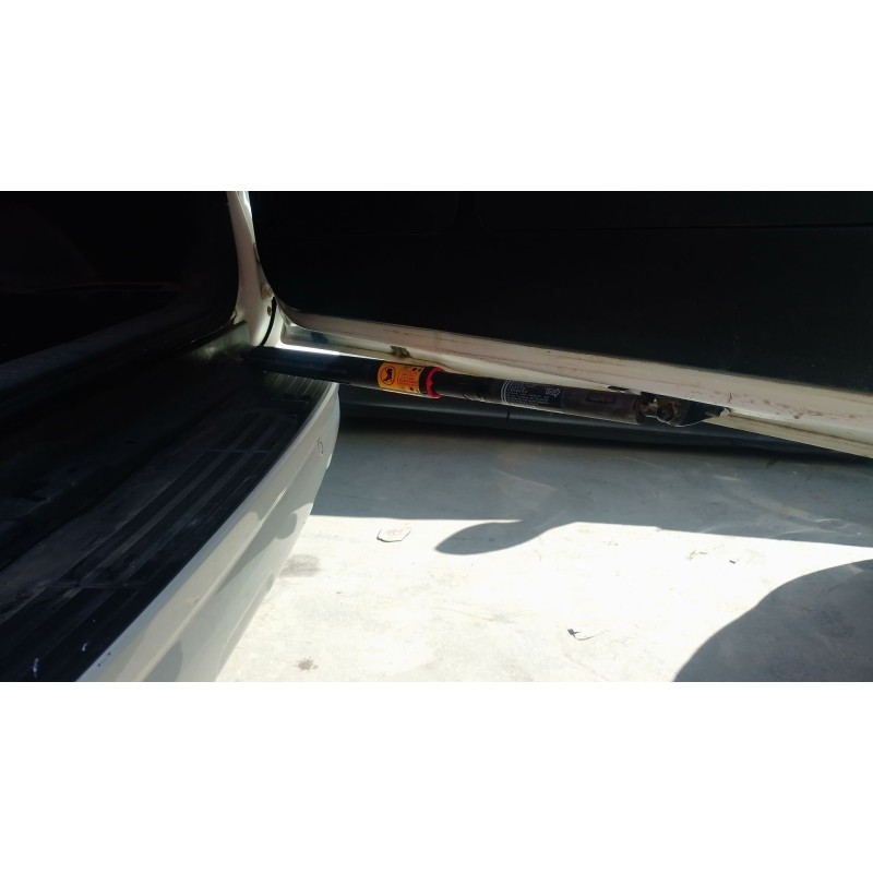 Recambio de amortiguadores maletero / porton para toyota land cruiser 3p 3.0 d-4d 190 cv referencia OEM IAM   