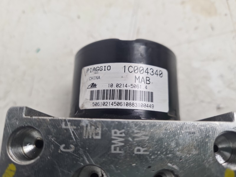 Recambio de abs para piaggio mp3 mp3 300 hpe (td2, ta2) referencia OEM IAM  1C004341 