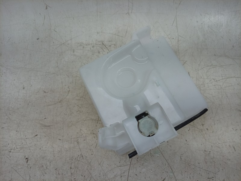 Recambio de deposito limpia para dacia spring referencia OEM IAM 289103222R 289103300R 