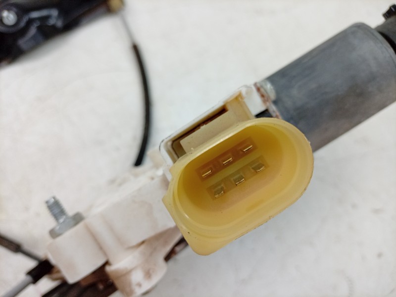 Recambio de elevalunas delantero derecho para bmw x1 (e84) sdrive 18 d referencia OEM IAM 51332990386 51332990386 106062415/1060