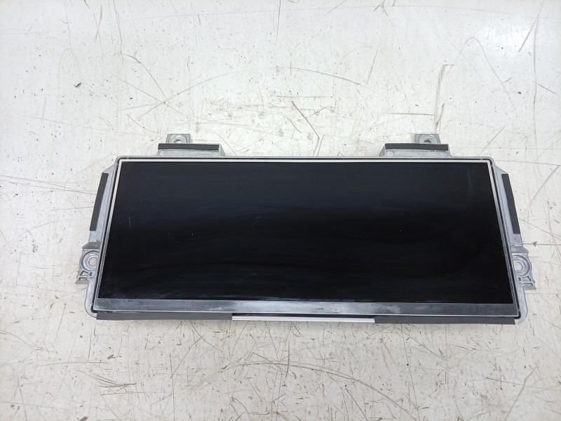 Recambio de pantalla multifuncion para volkswagen caravelle t7 2.5 ehybrid referencia OEM IAM  S74110F889AD 