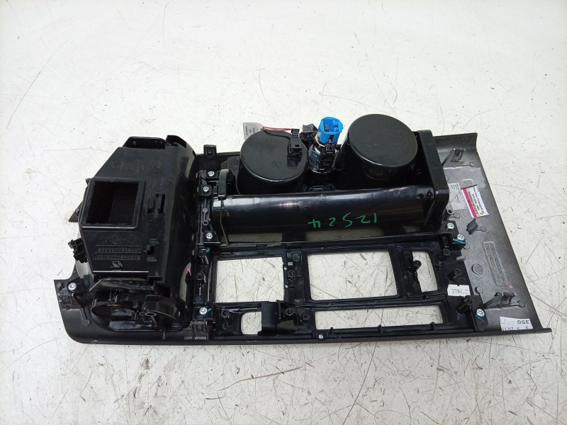 Recambio de moldura para maserati ghibli iii (m157) 3.0 s q4 referencia OEM IAM  670125862 