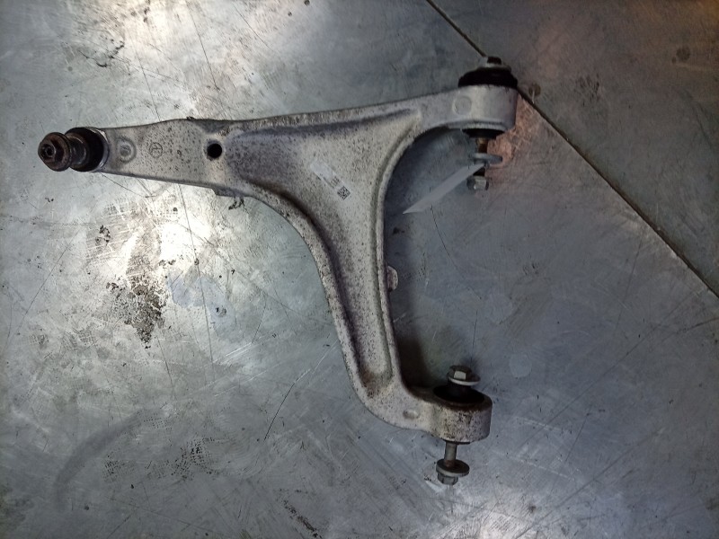 Recambio de brazo suspension inferior delantero derecho para maserati ghibli iii (m157) 3.0 s q4 referencia OEM IAM  670107803 
