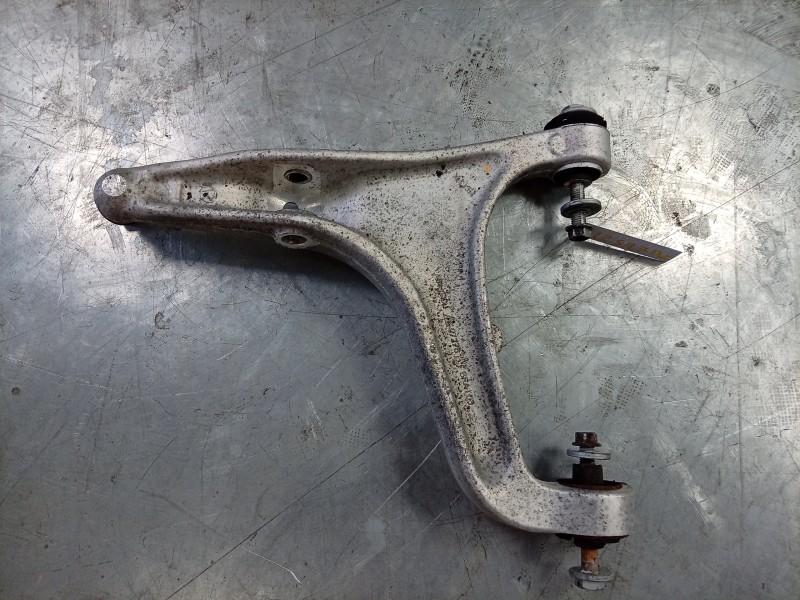 Recambio de brazo suspension inferior delantero izquierdo para maserati ghibli iii (m157) 3.0 s q4 referencia OEM IAM  670107802