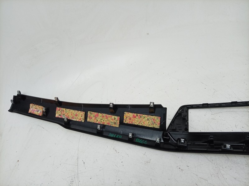 Recambio de moldura para volkswagen golf viii (cd1, da1) 1.0 tsi referencia OEM IAM  5H1857211B 