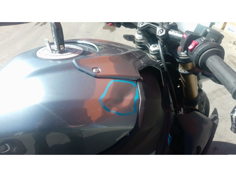 Recambio de deposito combustible para bmw s s 1000 r (2x10, 2r99) referencia OEM IAM   